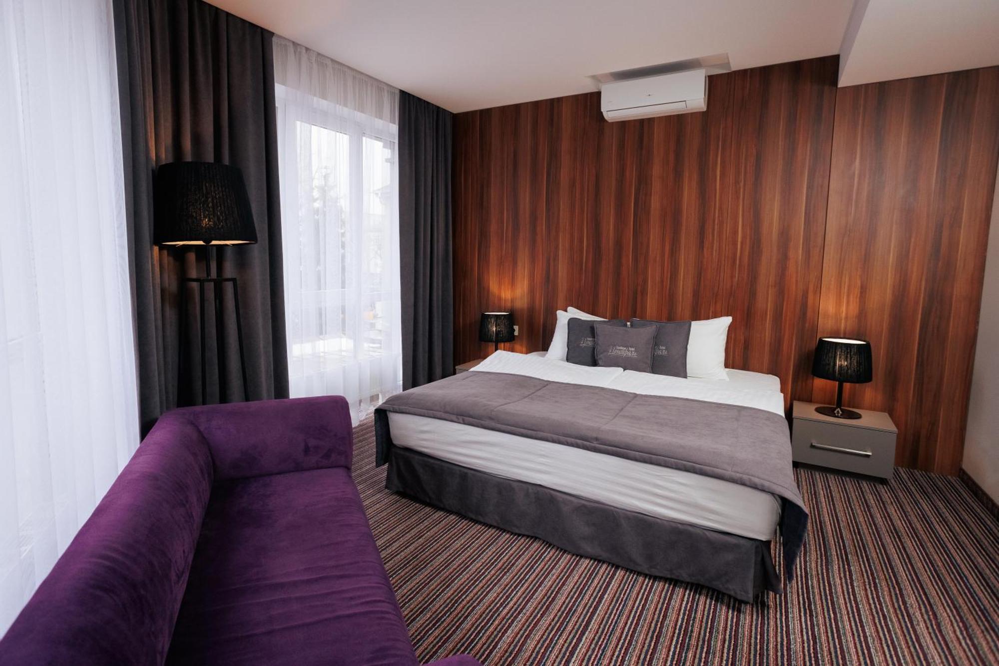 Boutique Hotel Central Rivne Exterior foto